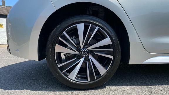 Toyota Corolla 1.8 Hybrid Gr Sport #24