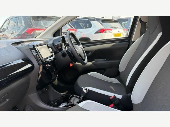 Toyota Aygo X 1.0 Vvt-i X-clusiv Euro 6 Safety Sense Black #5