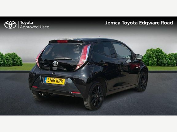 Toyota Aygo X 1.0 Vvt-i X-clusiv Euro 6 Safety Sense Black #2