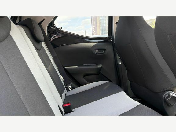 Toyota Aygo X 1.0 Vvt-i X-clusiv Euro 6 Safety Sense Black #8
