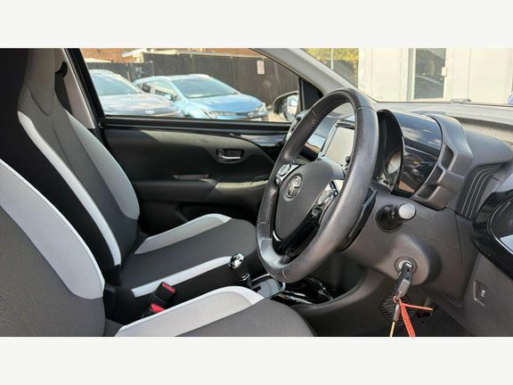 Toyota Aygo X 1.0 Vvt-i X-clusiv Euro 6 Safety Sense Black #12