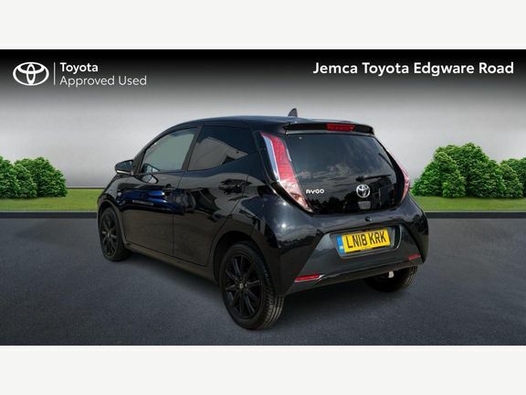 Toyota Aygo X 1.0 Vvt-i X-clusiv Euro 6 Safety Sense Black #4
