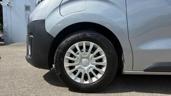 Toyota PROACE 2.8 D-4d Gr Sport 4Wd Euro 6 Ss Silver #19