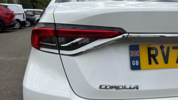 Toyota Corolla 1.8 Vvt-h Gpf Gr Sport Hatchback Hybrid White #19