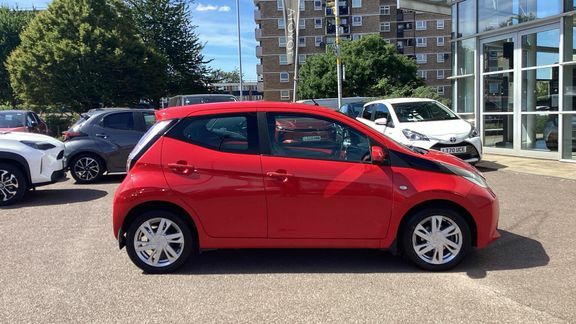 Toyota Aygo 1.0 Vvt-i X-clusiv Tss X-shift Black #21
