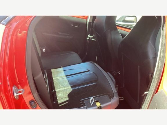 Toyota Aygo 1.0 Vvt-i X-clusiv Tss X-shift Black #16