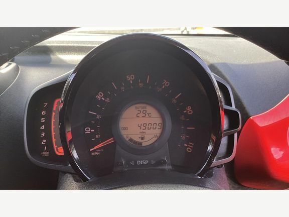 Toyota Aygo 1.0 Vvt-i X-clusiv Tss X-shift Black #11