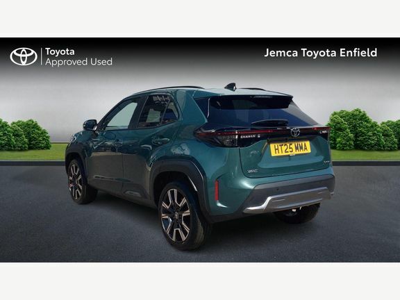 Toyota Yaris Cross Excel Fwd Pan Roof Green #4