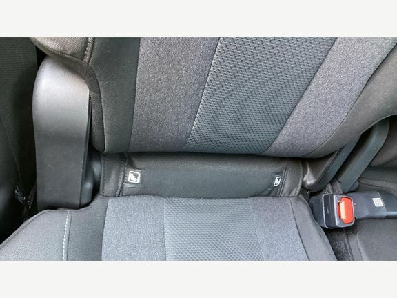 Toyota Urban Cruiser 61Kwh Design Suv 174 Ps Blue #14
