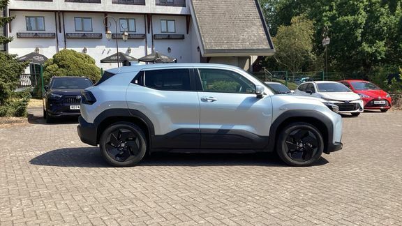 Toyota Urban Cruiser 61Kwh Design Suv 174 Ps Blue #23