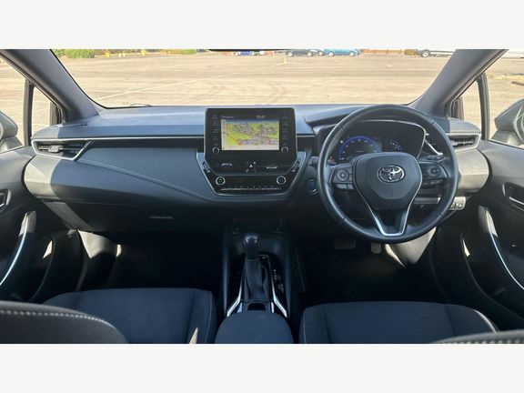 Toyota Corolla Design 2.0 Hybrid Hb Trk Black #6