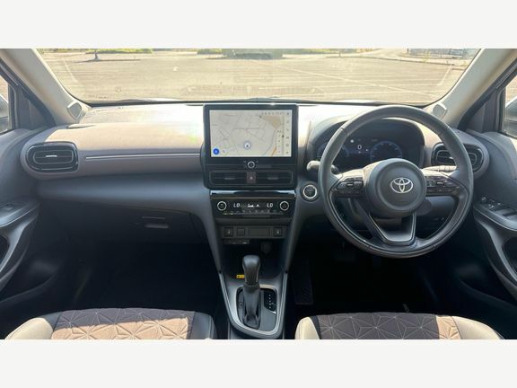 Toyota Yaris Cross Excel Fwd Pan Roof White #6