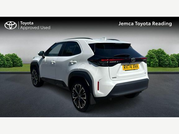 Toyota Yaris Cross Excel Fwd Pan Roof White #4