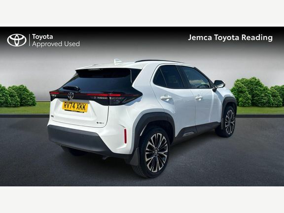 Toyota Yaris Cross Excel Fwd Pan Roof White #2
