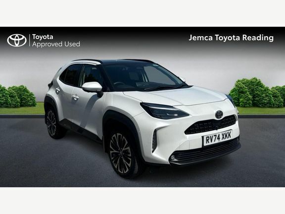 Toyota Yaris Cross Excel Fwd Pan Roof White