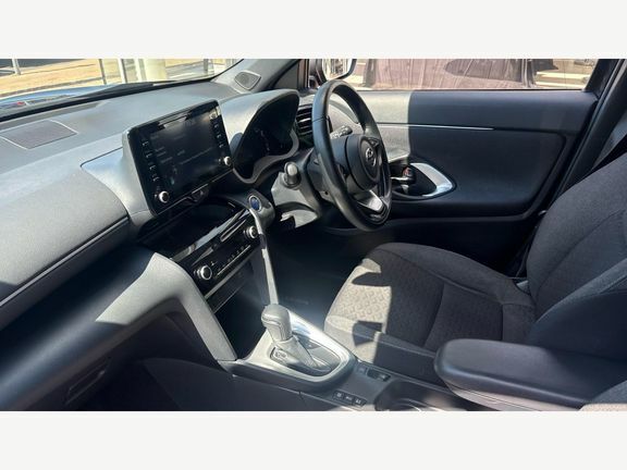 Toyota Yaris Cross Design Fwd Black #5
