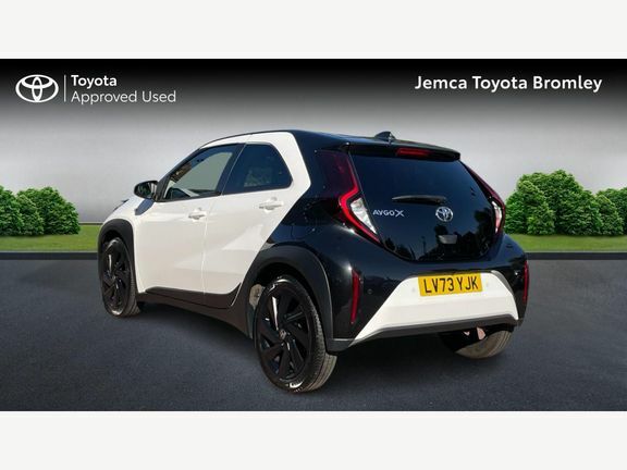 Toyota Aygo X Edge Parking Pack White #4