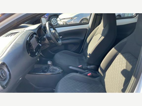 Toyota Aygo X Edge Parking Pack White #5