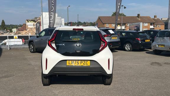 Toyota Aygo X 1.0 Vvt-i Edge Euro 6 Ss White #24