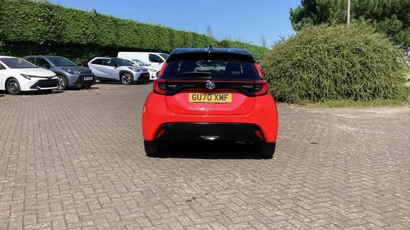 Toyota Yaris 1.5 Hybrid Icon Cvt #25