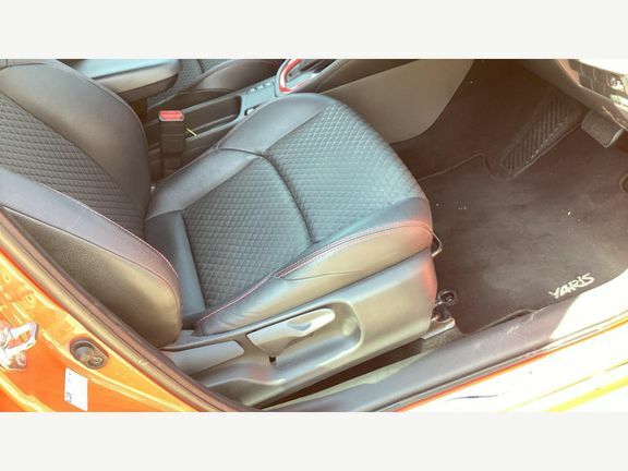 Toyota Yaris 1.5 Hybrid Icon Cvt #16