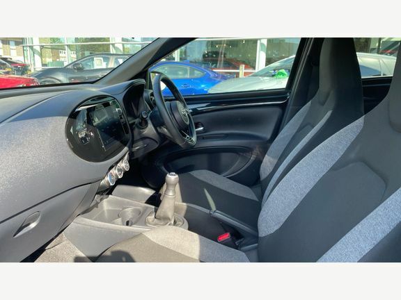 Toyota Aygo X Pure Manual Black #5