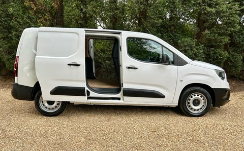 Vauxhall Combo Dynamic 2300 L2 White #4