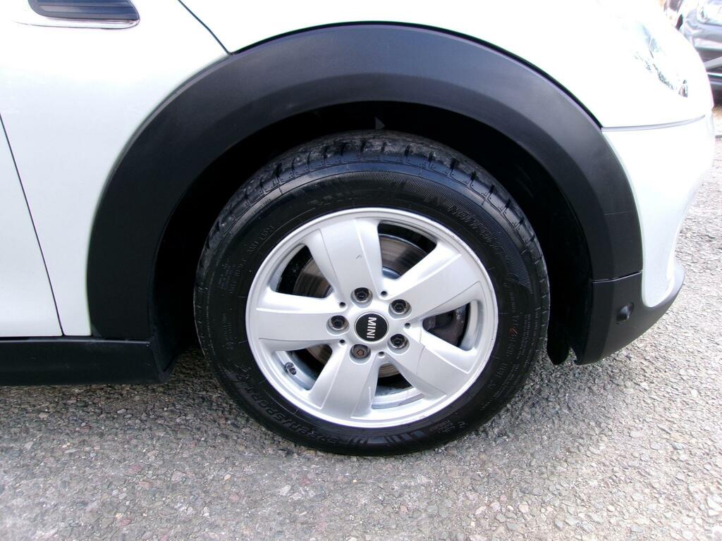 Mini Hatch 1.5 Cooper Classic II - Fsh - Air Con - Alloys White #26