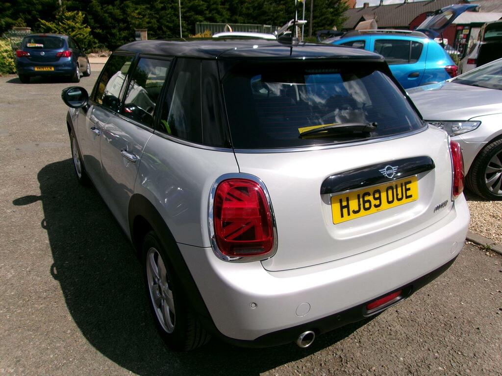 Mini Hatch 1.5 Cooper Classic II - Fsh - Air Con - Alloys White #51