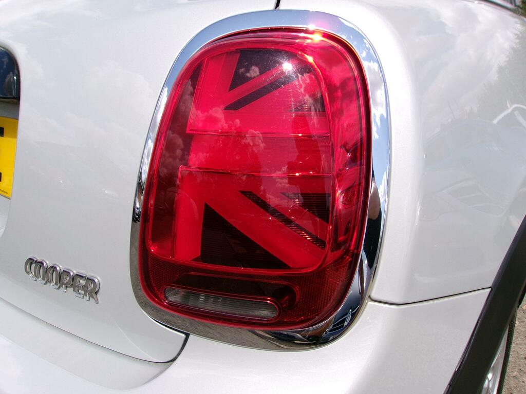 Mini Hatch 1.5 Cooper Classic II - Fsh - Air Con - Alloys White #37