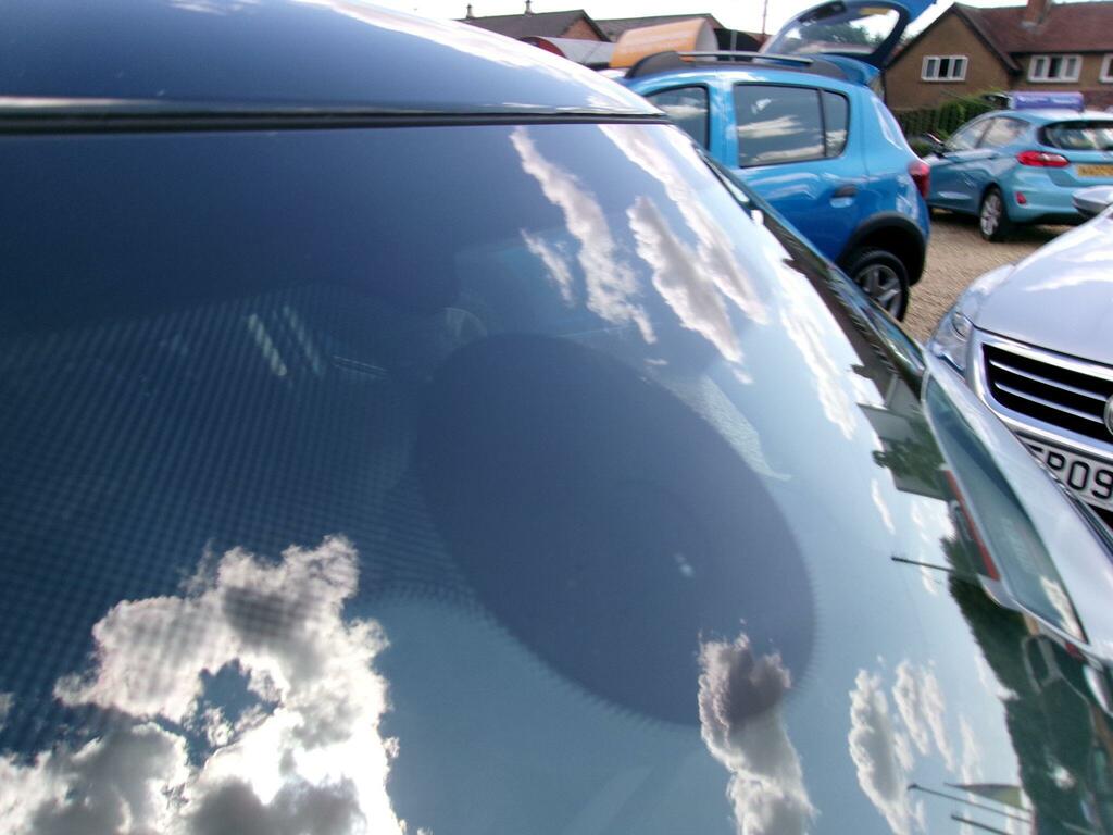 Mini Hatch 1.5 Cooper Classic II - Fsh - Air Con - Alloys White #42