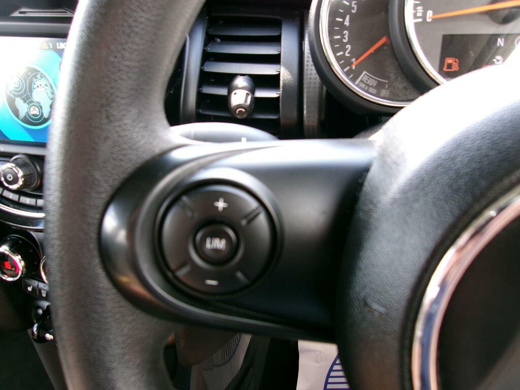 Mini Hatch 1.5 Cooper Classic II - Fsh - Air Con - Alloys White #18