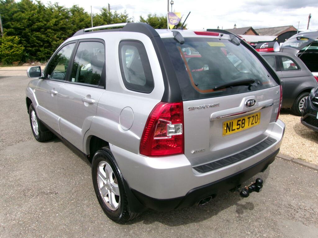 Kia Sportage 2.0 Crdi Xe 4Wd #4