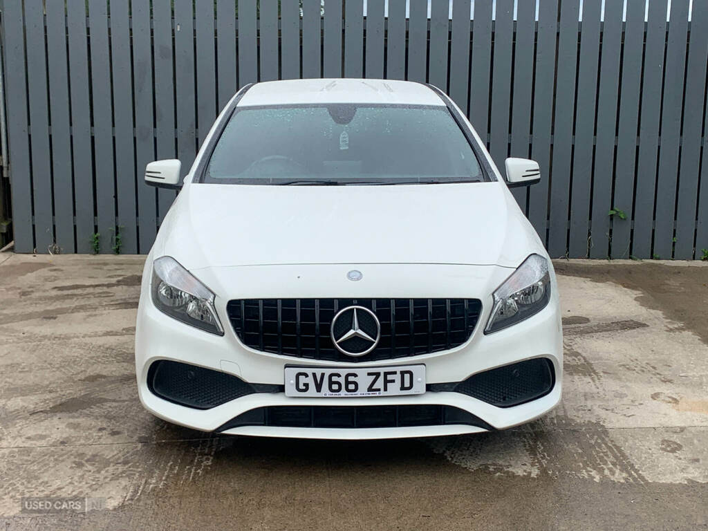 Mercedes-Benz A Class A180 Amg Line White #2