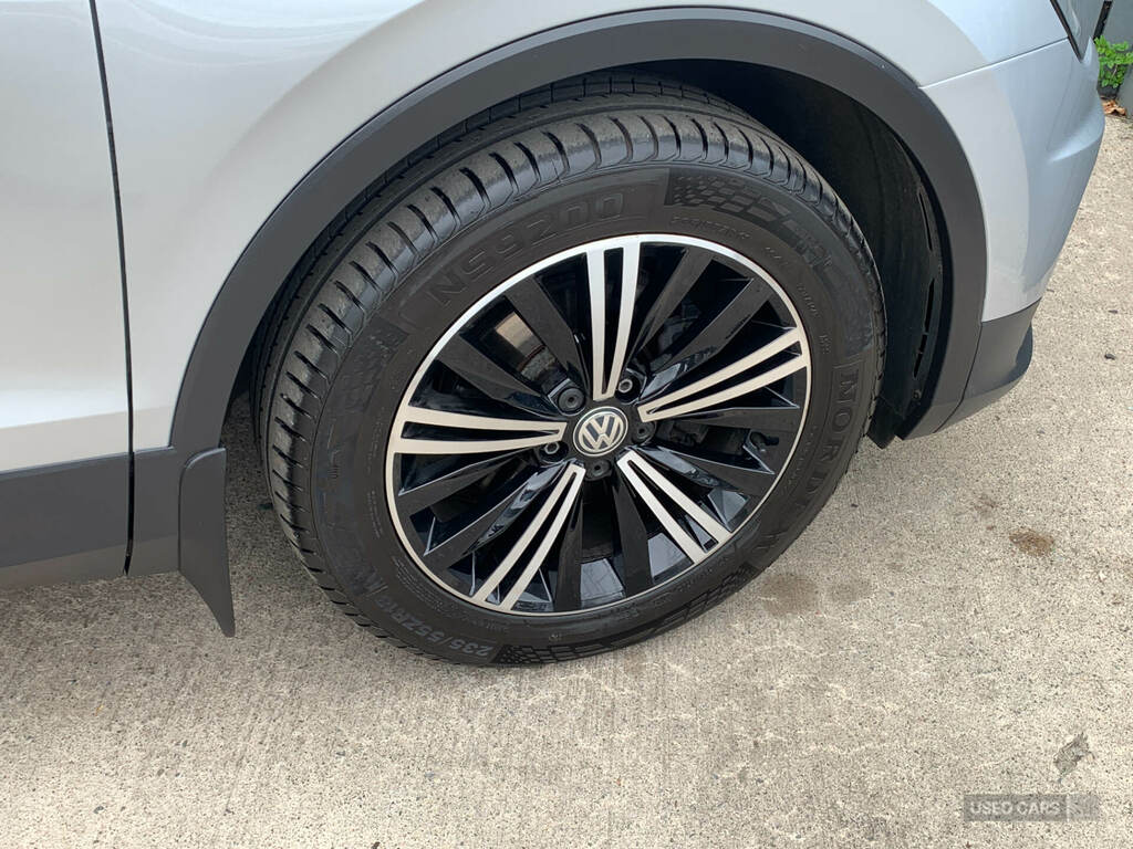 Volkswagen Tiguan R-line Tech Tdi 4Motion Dsg White #8