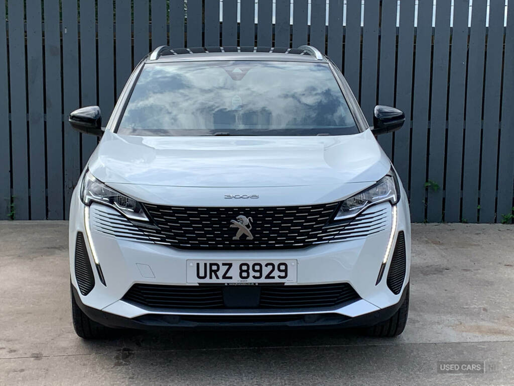 Peugeot 3008 1.5 Bluehdi Allure Premium Eat8 White #2
