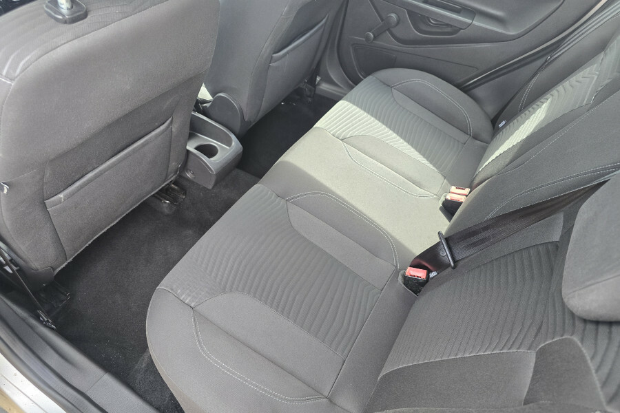 Ford Fiesta Hatchback EK15RWW Silver #2