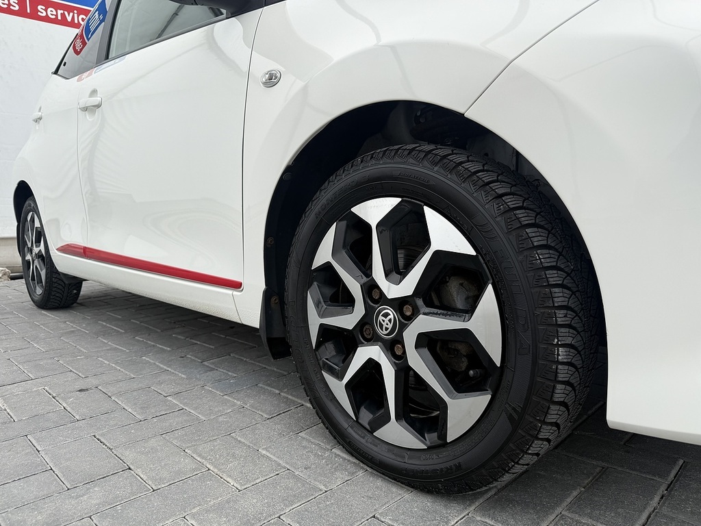 Toyota Aygo Vvt-i X-trend SW19TTY White #3