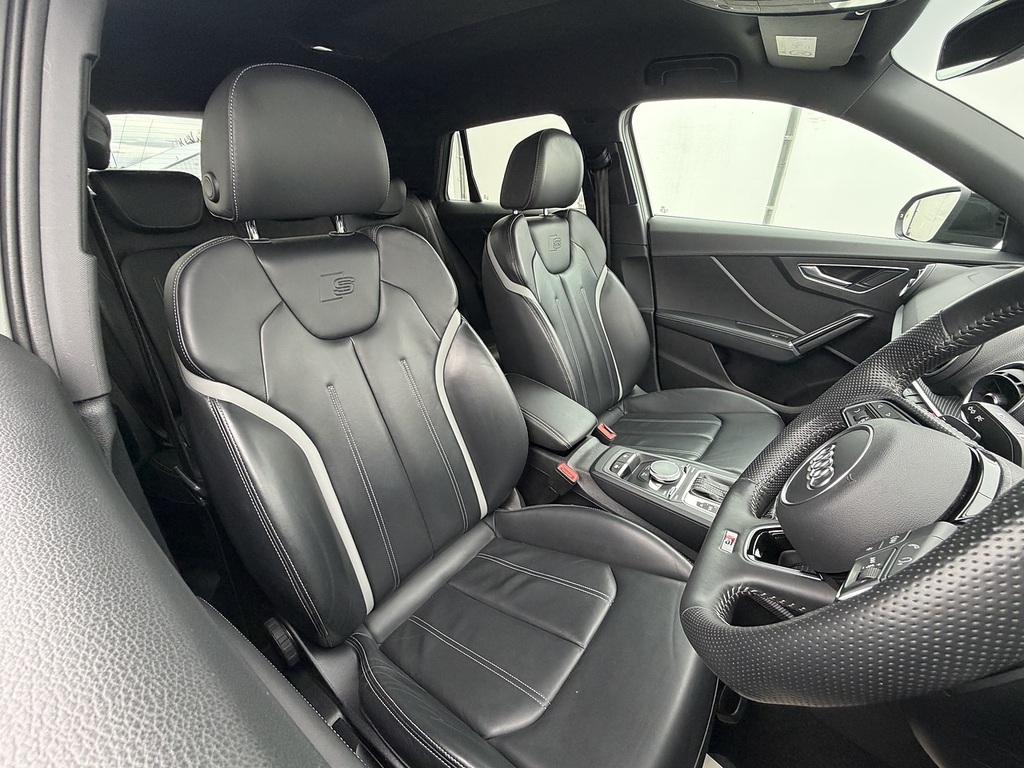 Audi SQ2 2.0 Tfsi Black Edition Suv S Tronic Qua Black #15
