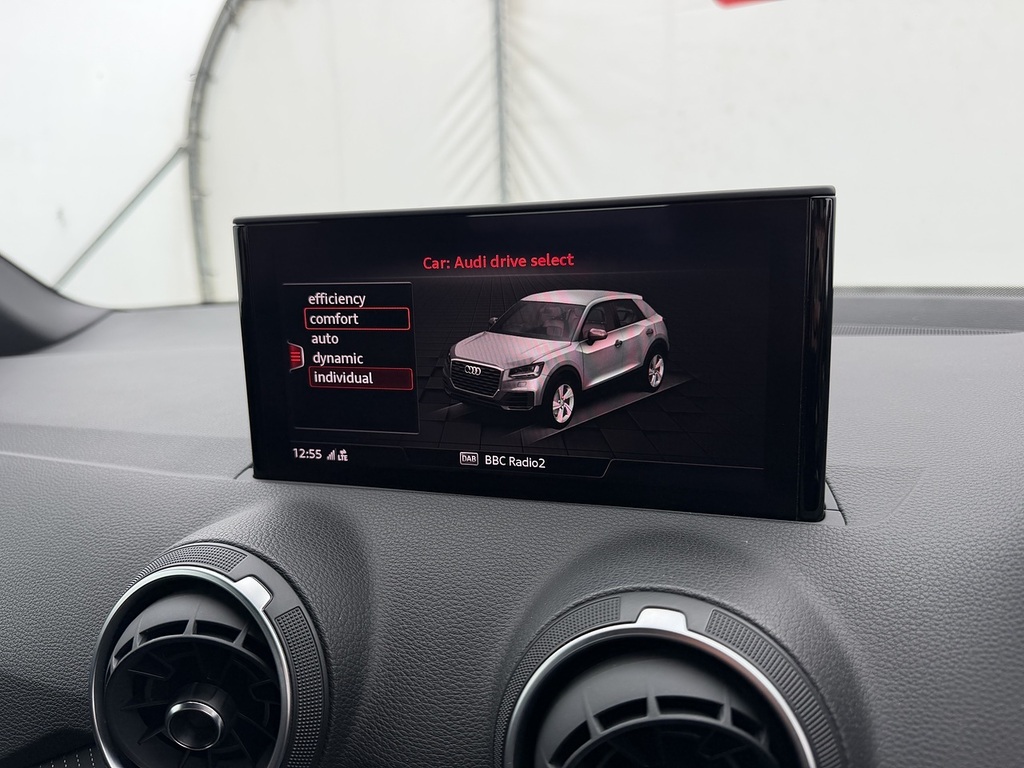 Audi SQ2 2.0 Tfsi Black Edition Suv S Tronic Qua Black #28