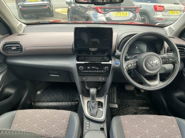 Toyota Yaris Cross 1.5 Vvt-h Excel Suv Hybrid E-cvt Euro 6 Red #4