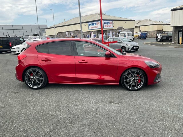 Ford Focus 2.0 Ecoblue St Hatchback Euro 6 Red #3