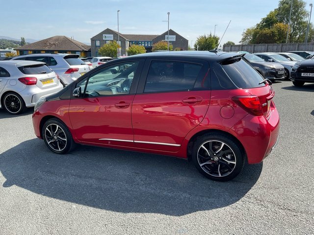 Toyota Yaris 1.5 Vvt-h Design E-cvt Euro 6 Red #10