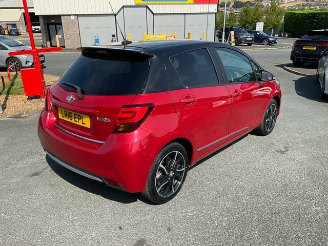 Toyota Yaris 1.5 Vvt-h Design E-cvt Euro 6 Red #7