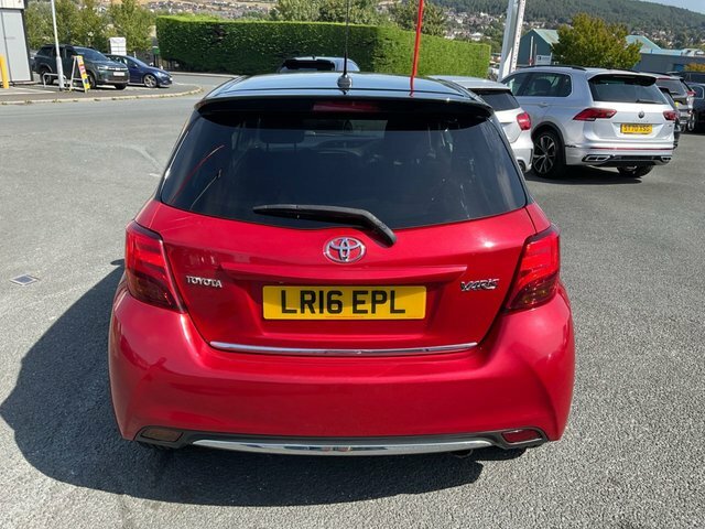 Toyota Yaris 1.5 Vvt-h Design E-cvt Euro 6 Red #14