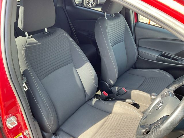 Toyota Yaris 1.5 Vvt-h Design E-cvt Euro 6 Red #23