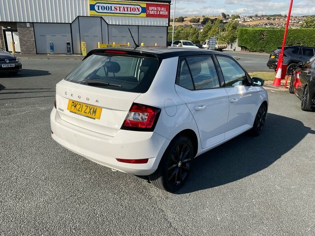 Skoda Fabia 1.0 Tsi Colour Edition Hatchback White #3