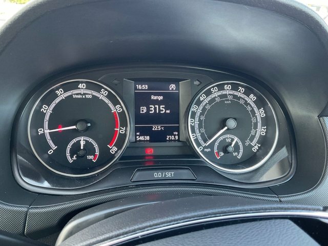 Skoda Fabia Skoda Fabia Estate Monte Carlo 1.0 Tsi 95 Ps Dsg Black #22