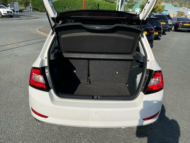 Skoda Fabia Skoda Fabia Estate Monte Carlo 1.0 Tsi 95 Ps Dsg Black #19