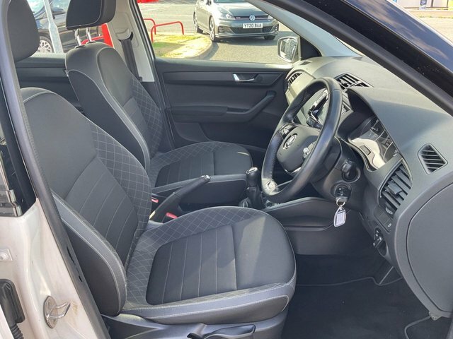 Skoda Fabia Skoda Fabia Estate Monte Carlo 1.0 Tsi 95 Ps Dsg Black #11